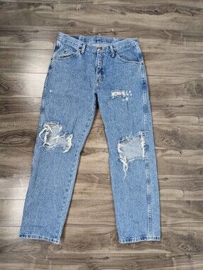 Wrangler's Jeans Vintage 100% cotton Size 32 Distressed Straight Leg